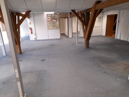 photo habitation Jouy le Moutier apres debrras antiquités