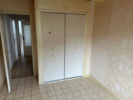 photo habitation Achères apres debrras antiquités