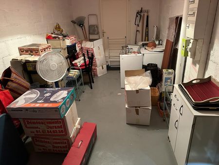 photo logement Achères avant debarras brocanteur